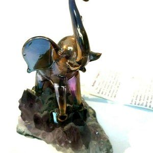 #6 GLASS BLOWN ELEPHANT COVERED IN 24 KARAT GOLD ON TOP OF AMETHYST SOG GALLERY
